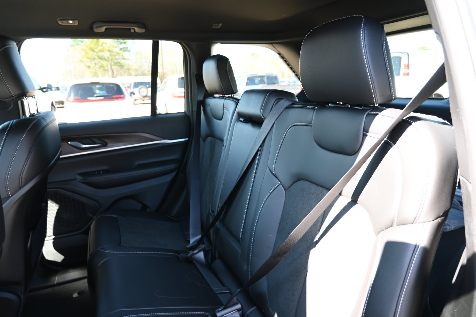 New 2026 Jeep Grand Cherokee Altitude AWD/4WD image 15