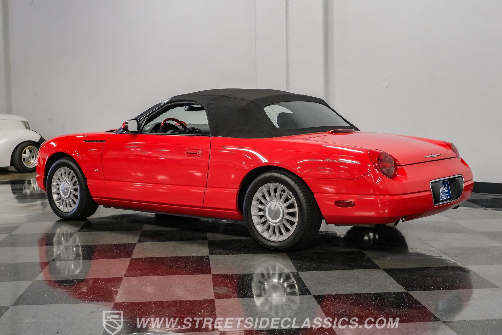 Used 2004 Ford Thunderbird RWD image 12