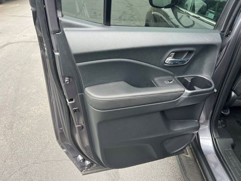 Used 2023 Honda Ridgeline RTL-E image 16