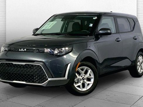 Certified 2025 Kia Soul LX w/ LX Technology Package image 12