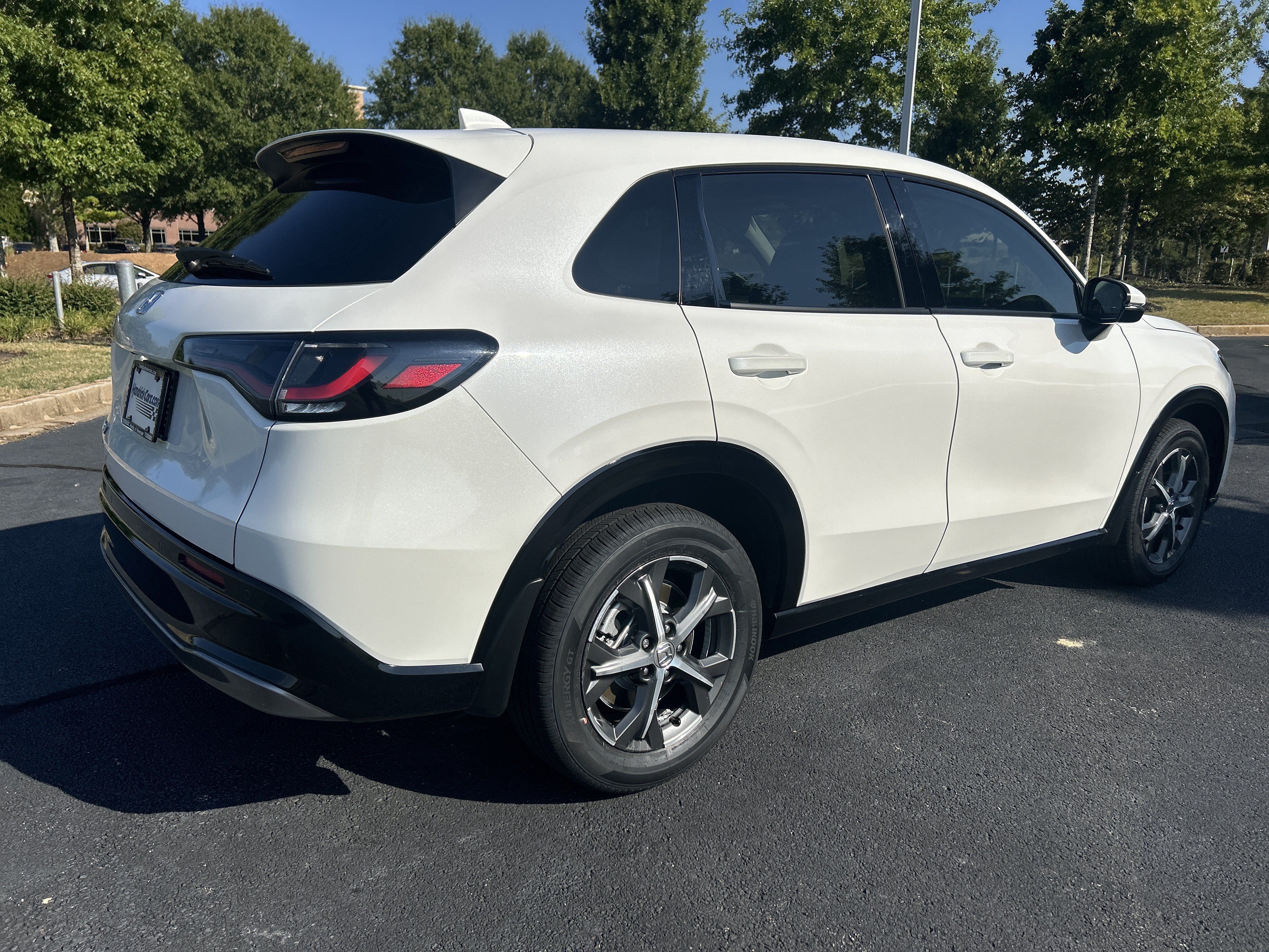 Certified 2025 Honda HR-V EX-L image 9
