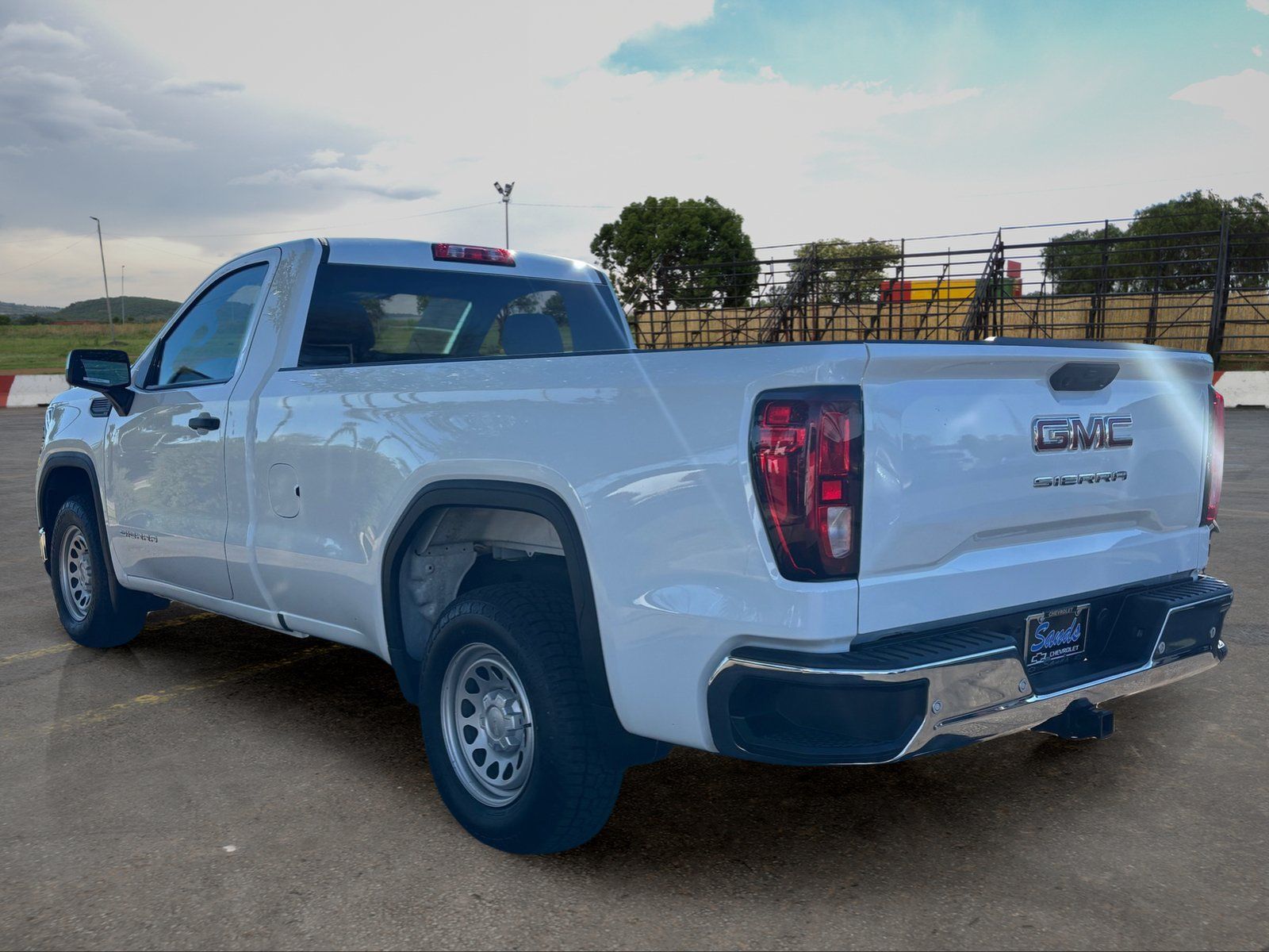 Used 2025 GMC Sierra 1500 Pro w/ Pro Value Package RWD image 4