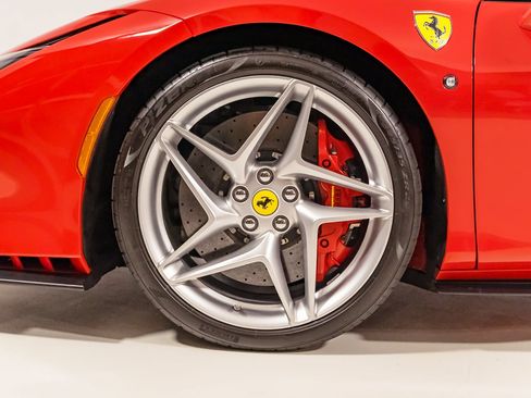 Used 2020 Ferrari F8 Tributo image 14