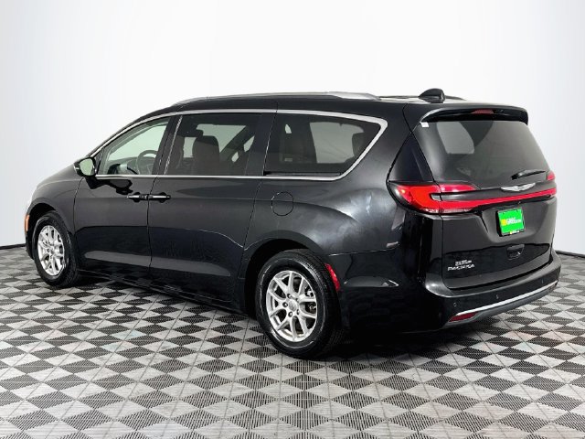 Used 2021 Chrysler Pacifica Touring-L FWD image 6