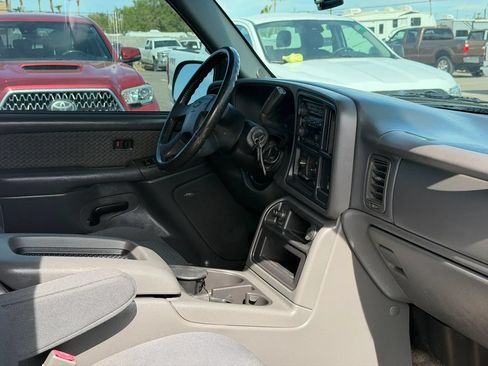 Used 2003 Chevrolet Avalanche 2WD image 34