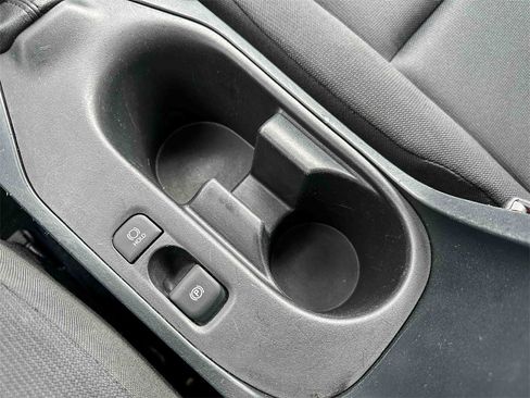 Used 2024 Toyota Corolla LE image 33