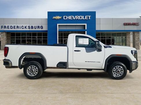 Used 2024 GMC Sierra 2500 Pro w/ Convenience Package image 6