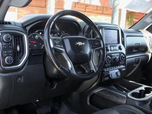 Used 2020 Chevrolet Silverado 2500 LTZ w/ LTZ Premium Package image 18