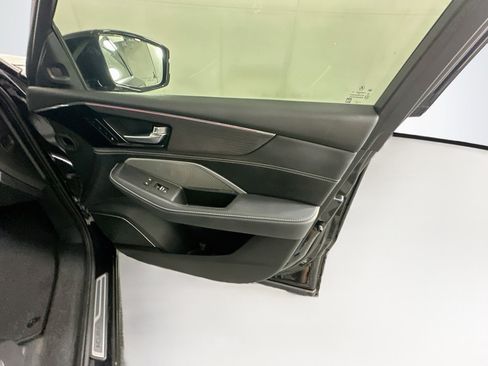 Used 2022 Acura MDX w/ Advance Package AWD/4WD image 35