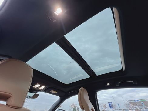 Used 2023 Volvo S90 B6 Ultimate image 24