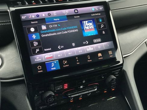 Used 2023 Jeep Grand Cherokee L Limited image 29