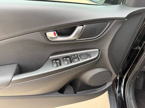 Certified 2023 Hyundai Kona Limited image 11