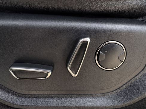 Used 2018 Ford F150 Raptor w/ Equipment Group 802A Luxury image 27