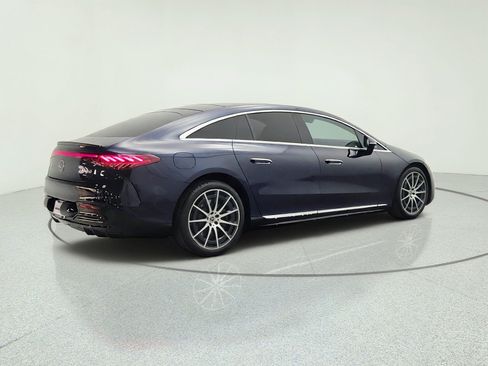 Certified 2022 Mercedes-Benz EQS 580 4MATIC Sedan image 5