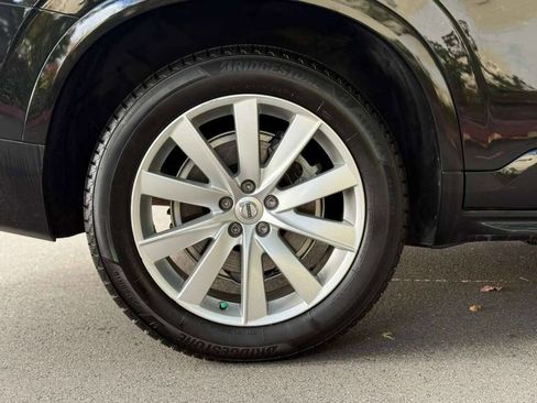 Used 2017 Volvo XC90 T6 Momentum w/ Vision Package image 7