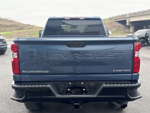 Used 2026 Chevrolet Silverado 2500 Custom w/ Custom Value Package image 4