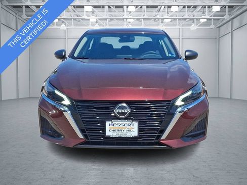 Used 2024 Nissan Altima 2.5 SV FWD image 3
