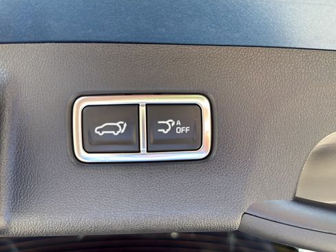 Used 2025 Kia Sorento SX Prestige AWD/4WD image 25