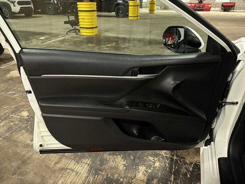 Used 2023 Toyota Camry LE FWD image 28