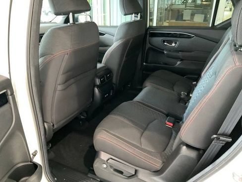 Certified 2025 Honda Pilot Sport image 14