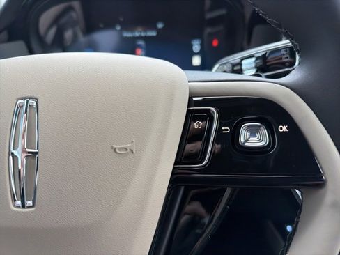 New 2026 Lincoln Corsair Premiere image 15