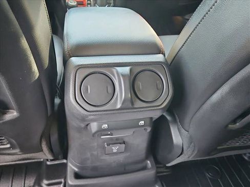 Used 2021 Jeep Wrangler Unlimited Rubicon w/ Xtreme Recon 35" Tire Package image 17