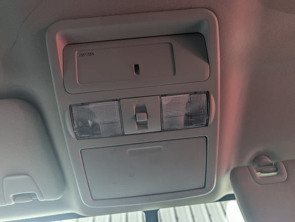 Used 2017 Nissan Titan SV AWD/4WD image 20