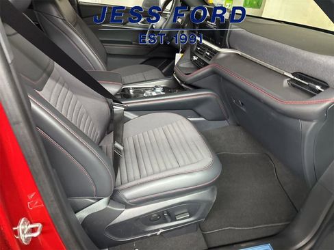 Used 2025 Ford Explorer ST-Line image 6