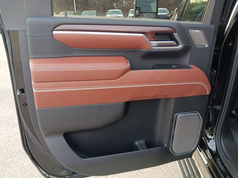 New 2026 GMC Sierra 2500 Denali Ultimate image 17