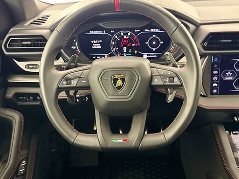 Used 2025 Lamborghini Urus S AWD/4WD image 11