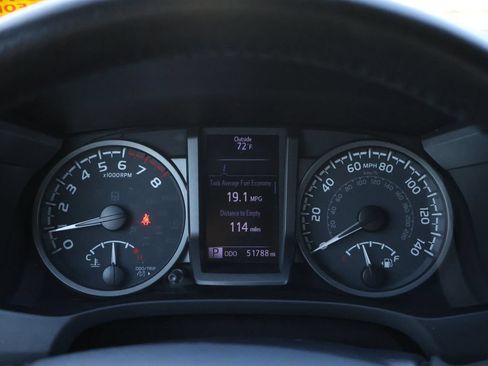 Used 2020 Toyota Tacoma TRD Off-Road AWD/4WD image 25
