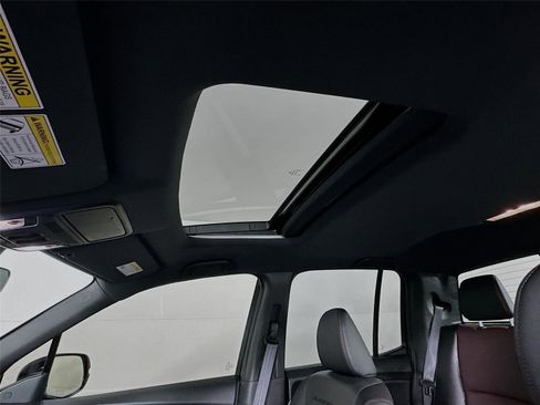 Used 2023 Honda Ridgeline Black Edition image 17