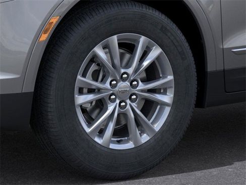 New 2026 Cadillac XT5 Luxury image 9