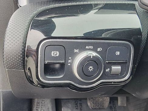 Used 2019 Mercedes-Benz A 220 4MATIC image 17