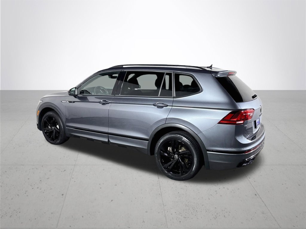 Certified 2023 Volkswagen Tiguan SE R-Line FWD image 9