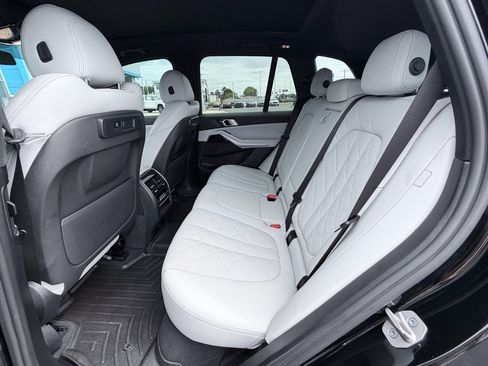 Used 2023 BMW X5 sDrive40i RWD image 30