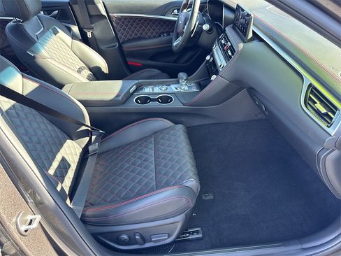 Used 2025 Genesis G70 3.3T Advanced w/ Sport Prestige Package image 13