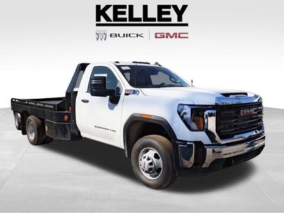 New 2025 GMC Sierra 3500 Pro w/ Convenience Package