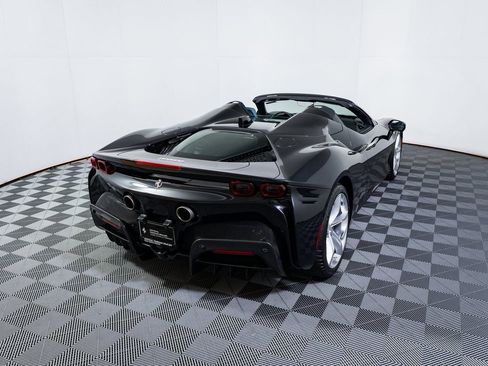 Used 2025 Ferrari SF90 Spider image 18