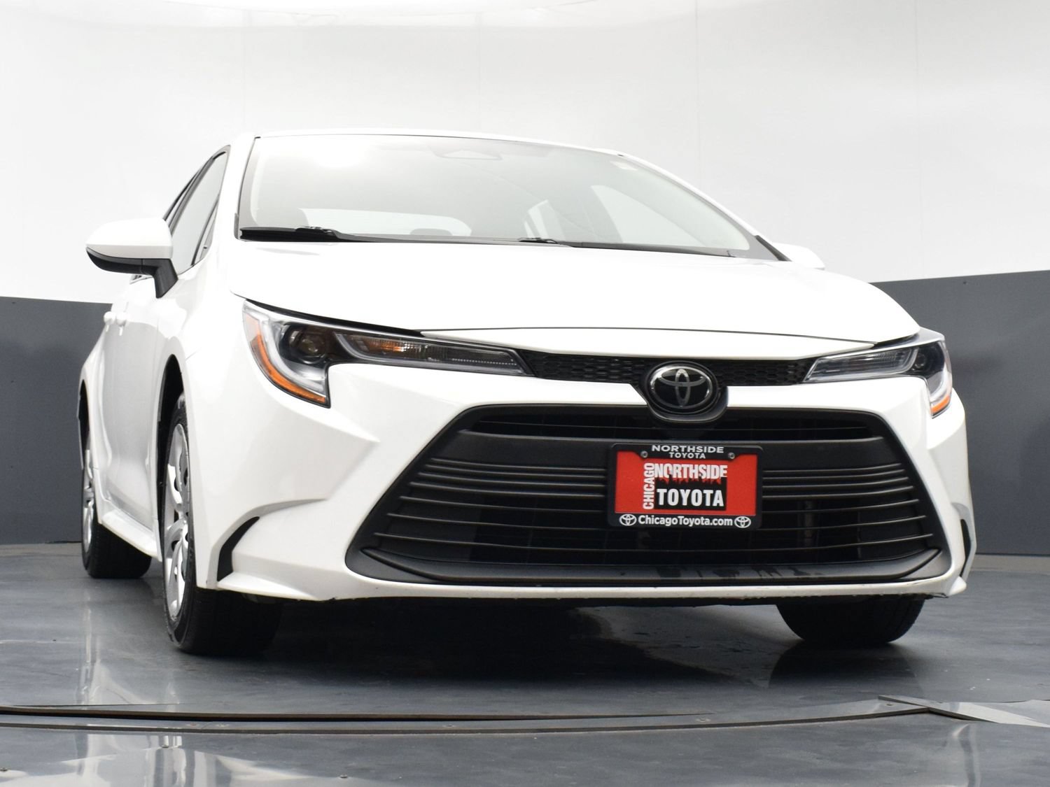 Used 2025 Toyota Corolla LE FWD image 28