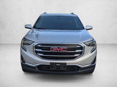 Used 2020 GMC Terrain SLT w/ Preferred Package FWD image 2