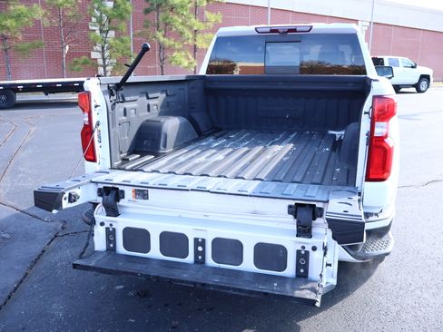 Used 2022 Chevrolet Silverado 1500 High Country w/ High Country Premium Package image 6