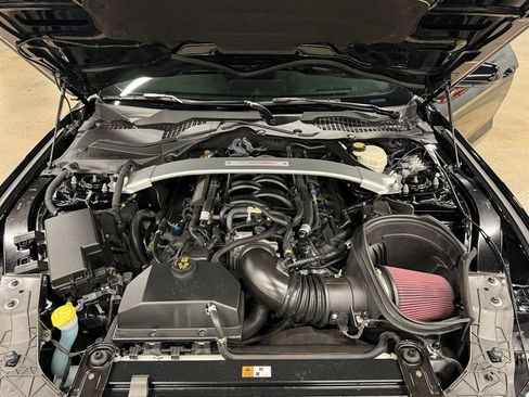 Used 2017 Ford Mustang Shelby GT350R w/ GT350R Equipment Group 920A RWD image 27