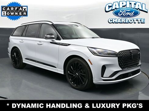 Used 2025 Lincoln Aviator Reserve w/ Equipment Group 201A image 3