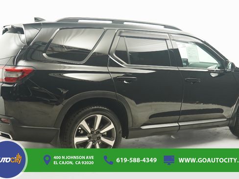 Used 2023 Honda Pilot Touring image 6