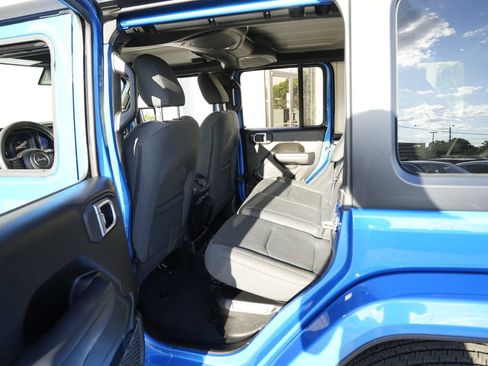 Used 2024 Jeep Wrangler Unlimited w/ Convenience Group AWD/4WD image 26