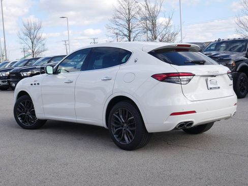 Used 2024 Maserati Levante GT Ultima image 10