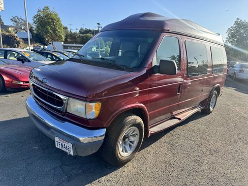 Used 1999 Ford E-150 and Econoline 150 RWD image 4