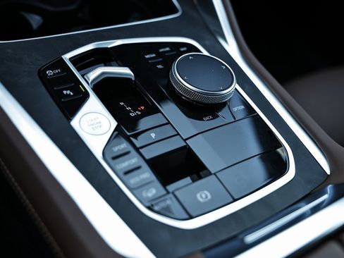 New 2026 BMW X6 xDrive40i w/ Premium Package image 38