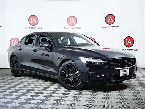 Used 2024 Volvo S60 B5 Plus image 1